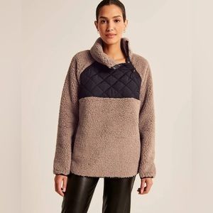 Abercrombie & Fitch Asymmetrical Snap-Up Fleece, Size Small, NWT